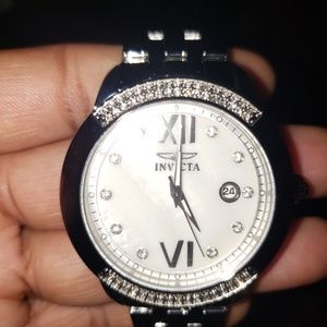 Womens Invicta hardly used needs a watch battery